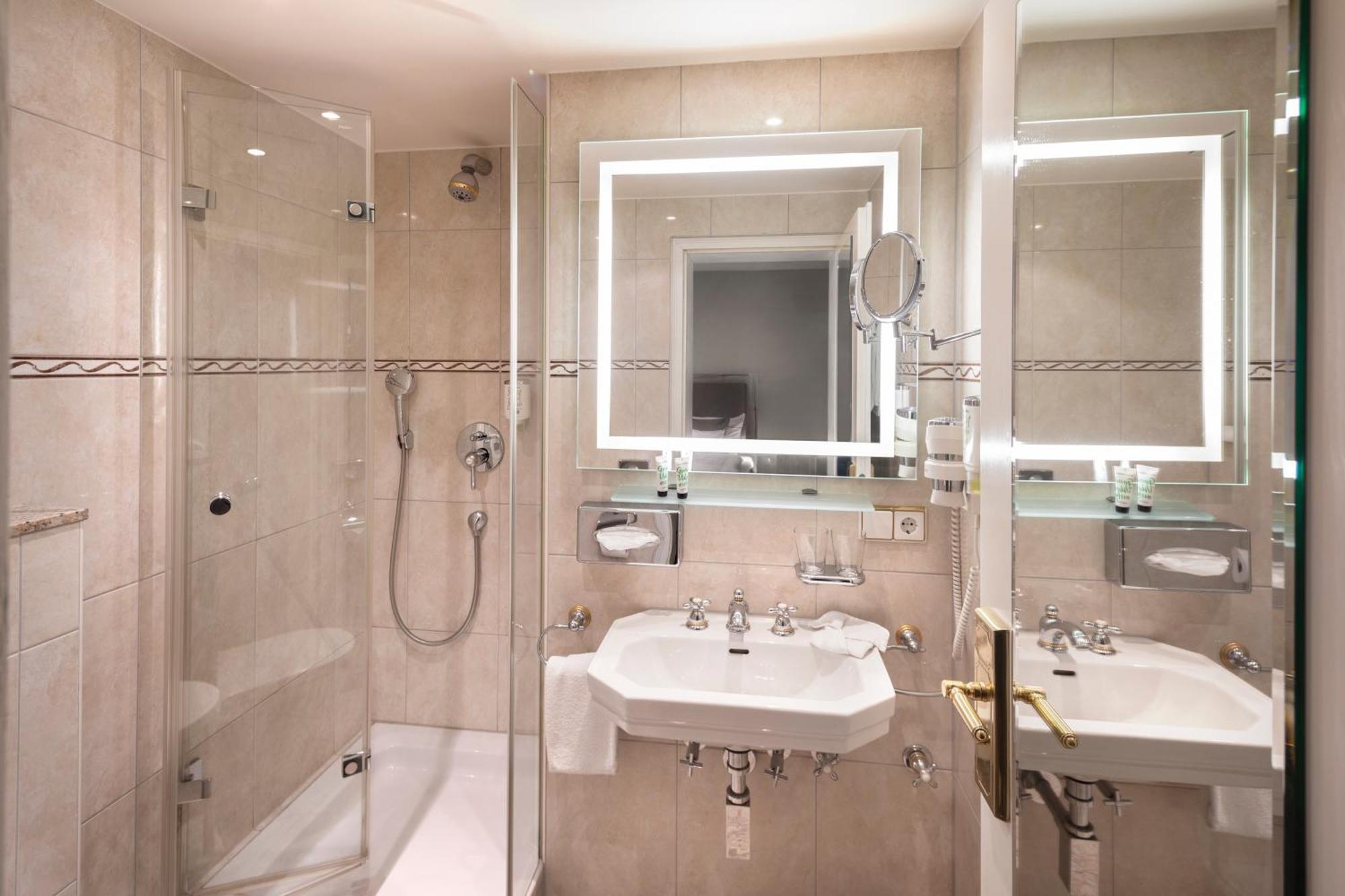 Sonnenhof Hotel & Spa 라우텐바흐 외부 사진